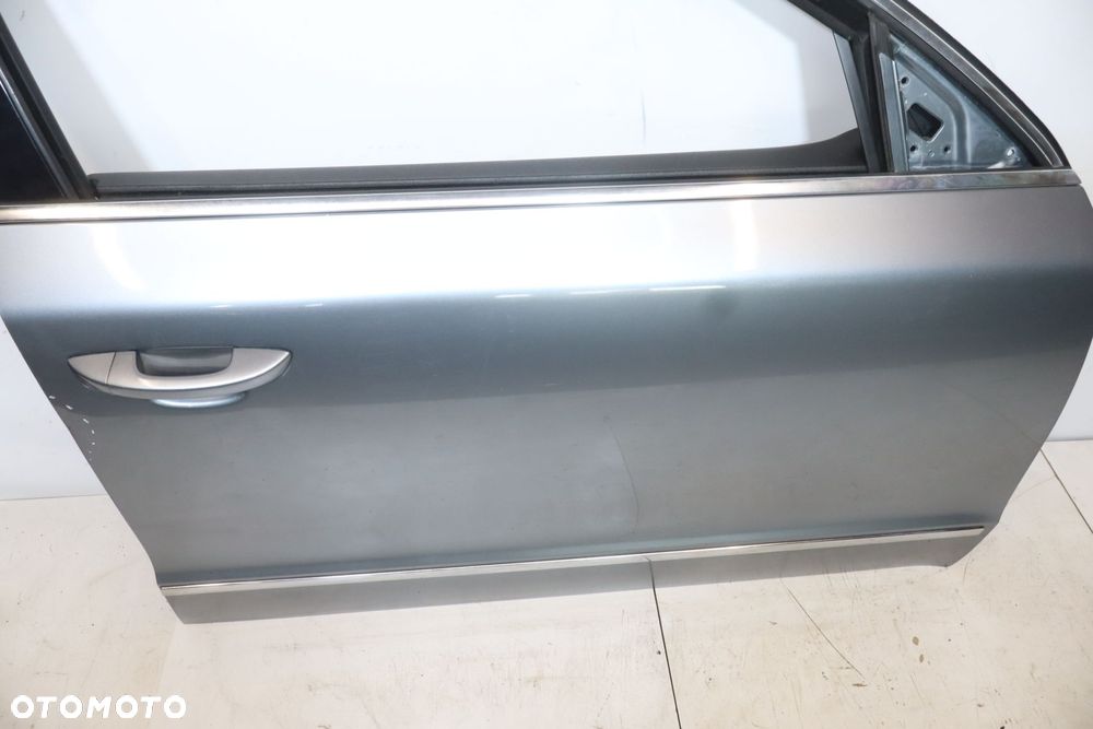 DRZWI PRAWY PRZÓD SKODA SUPERB II 9157 - 7