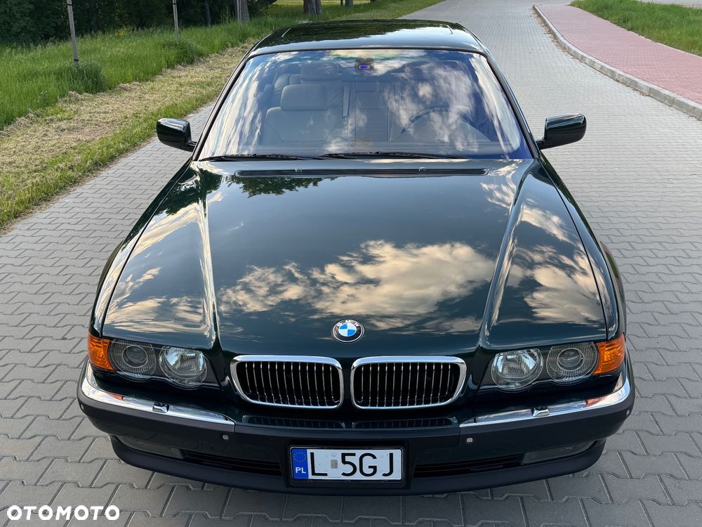 BMW Seria 7 750i - 2