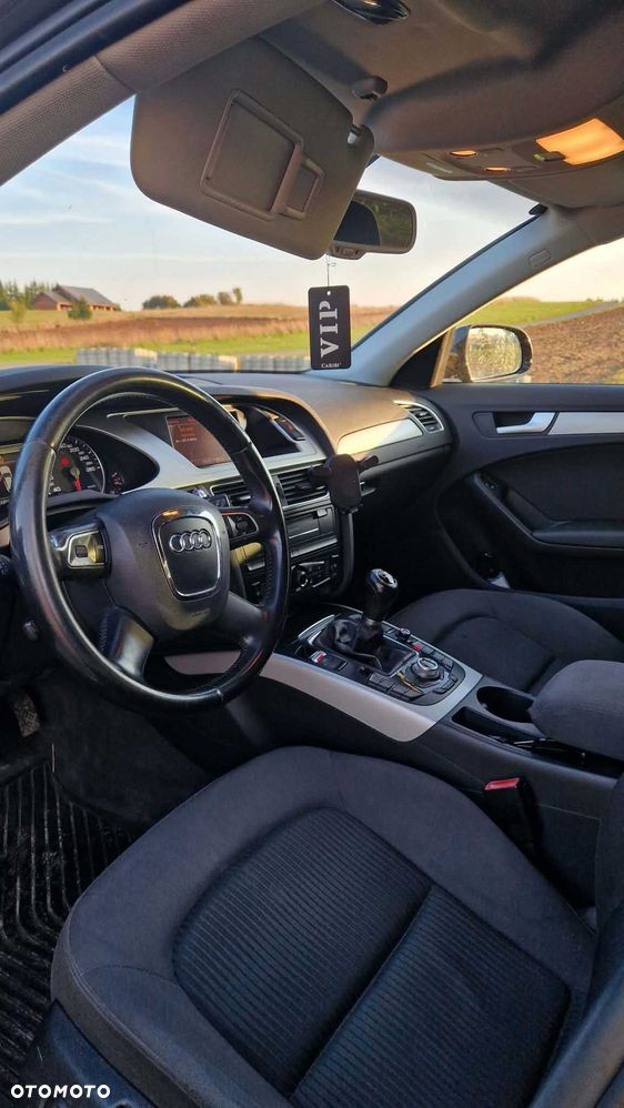 Audi A4 Avant - 4