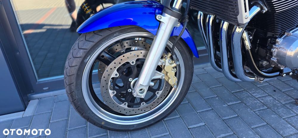 Suzuki GSX - 30