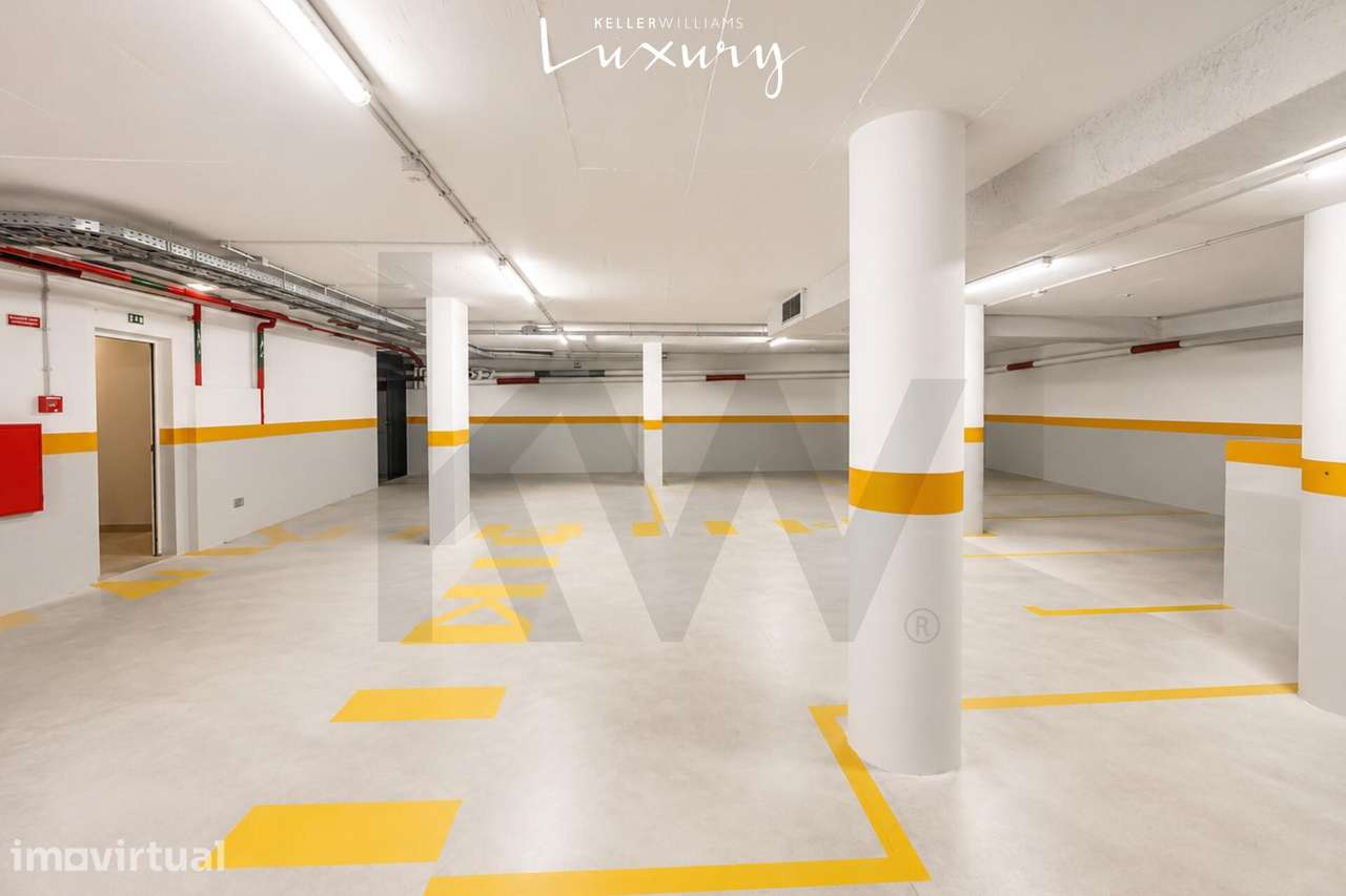 Invista numa das localizações comerciais de maior prestígio em Almada - Grande imagem: 4/4