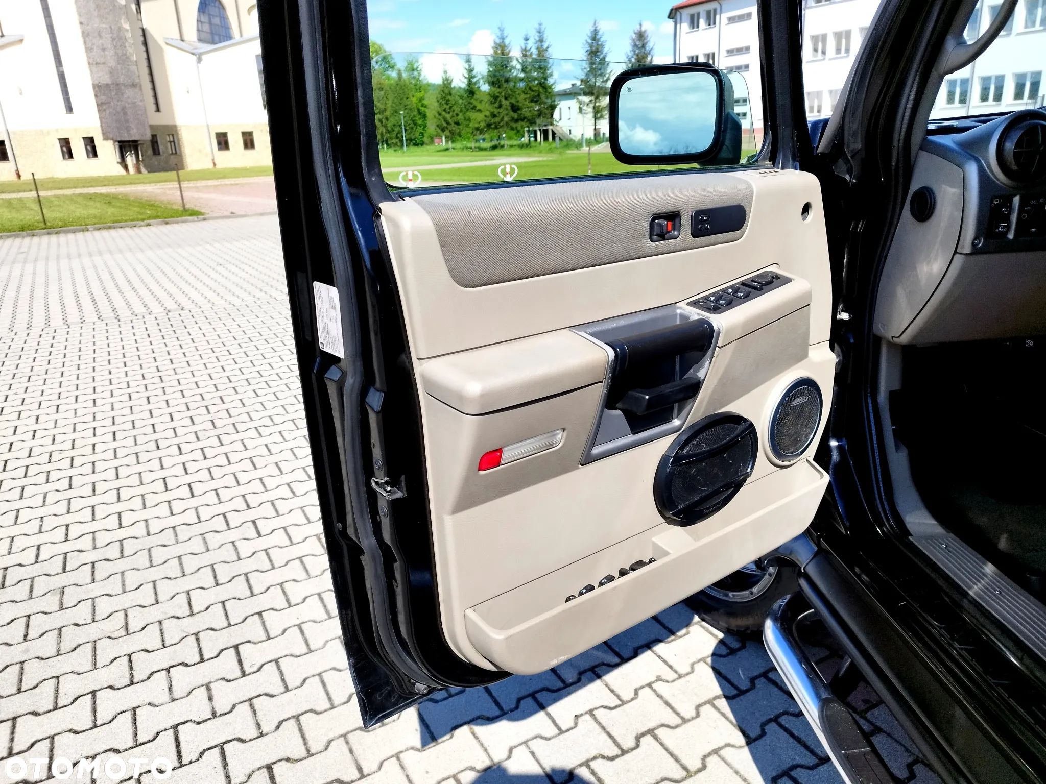 Hummer H2 6.0 V8 - 17