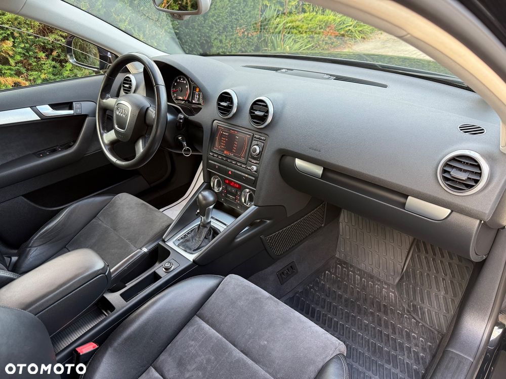 Audi A3 Sportback 1.4 TFSI S tronic Ambiente - 17