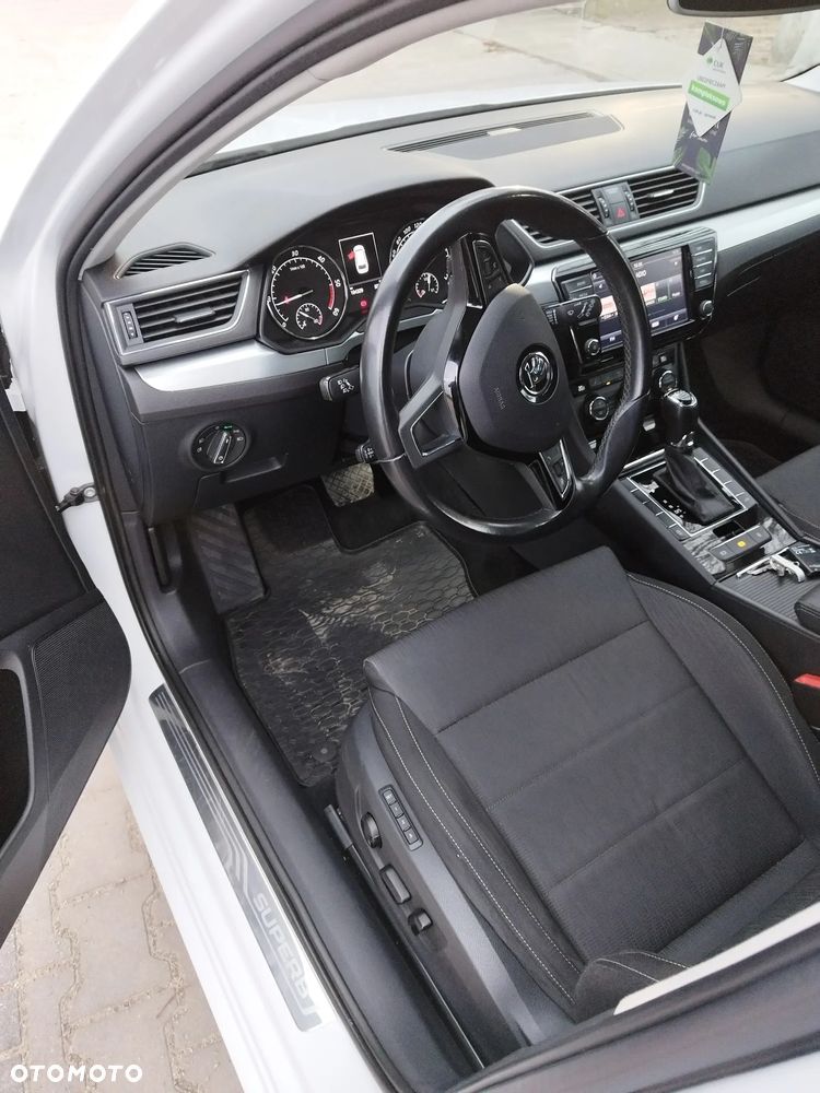 Skoda Superb 2.0 TDI DSG Style - 11