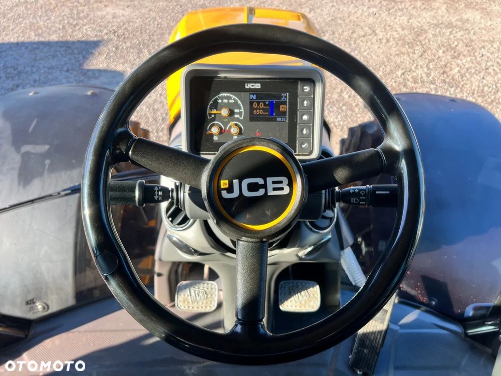 JCB Fastrac 4220 - 10
