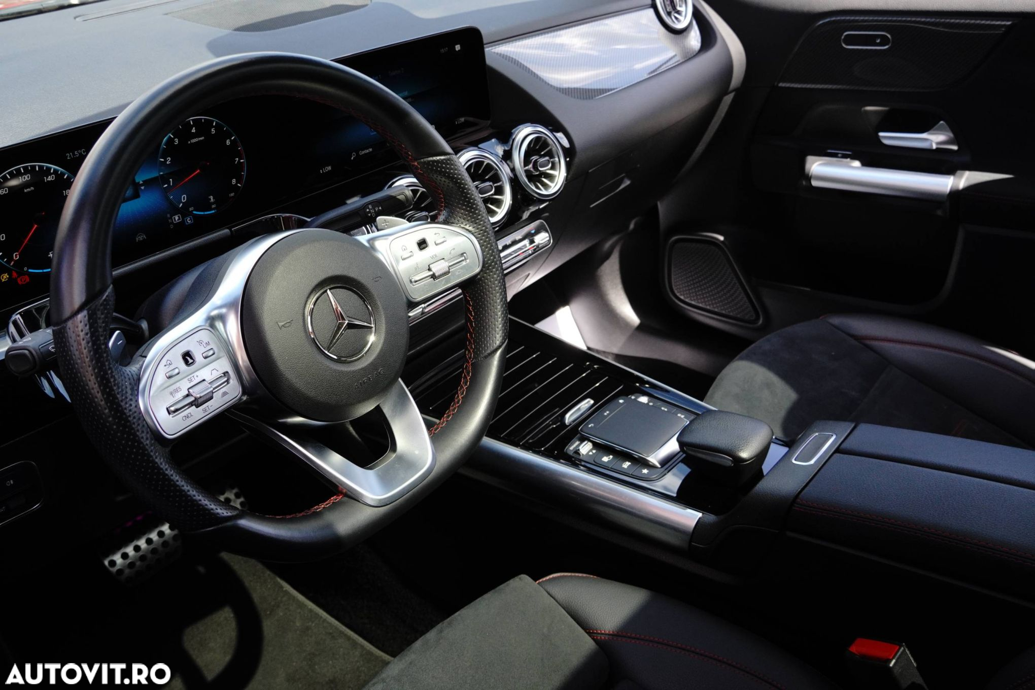 Mercedes-Benz GLA - 29