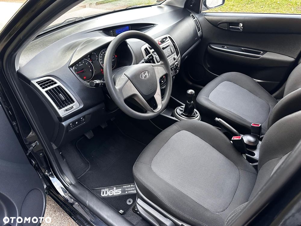 Hyundai i20 - 25