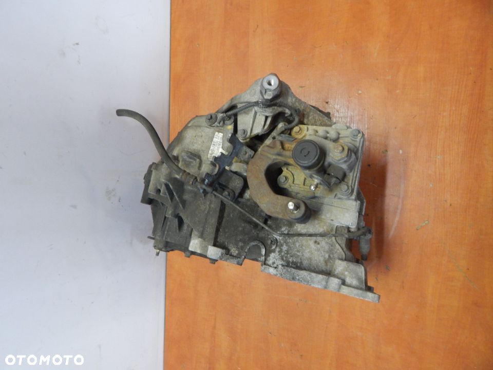 Skrzynia biegów 2.5 T benzyna  VOLVO v50 s40 s80 c30 v70 03-15  Łuków części - 5