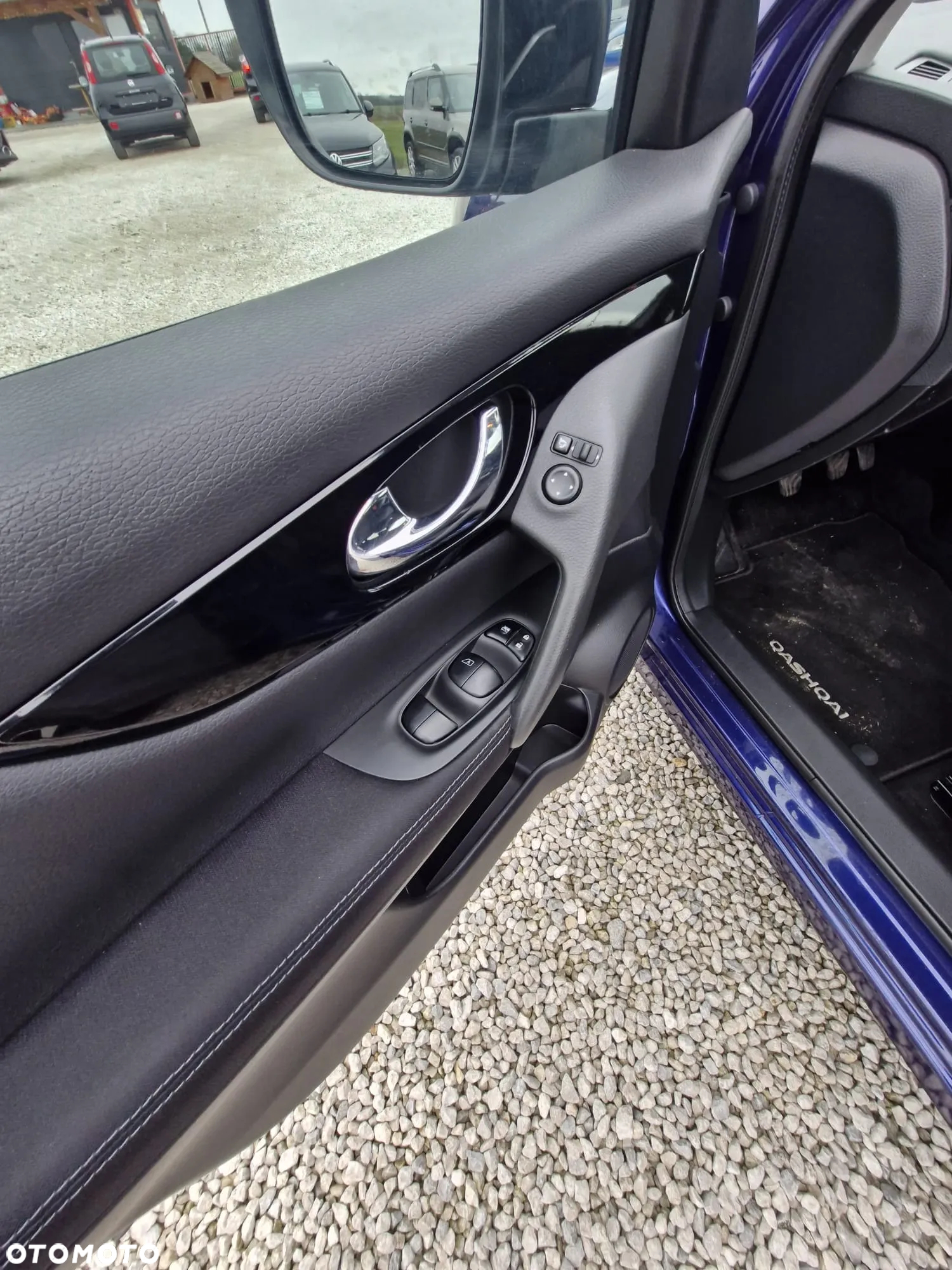 Nissan Qashqai - 12