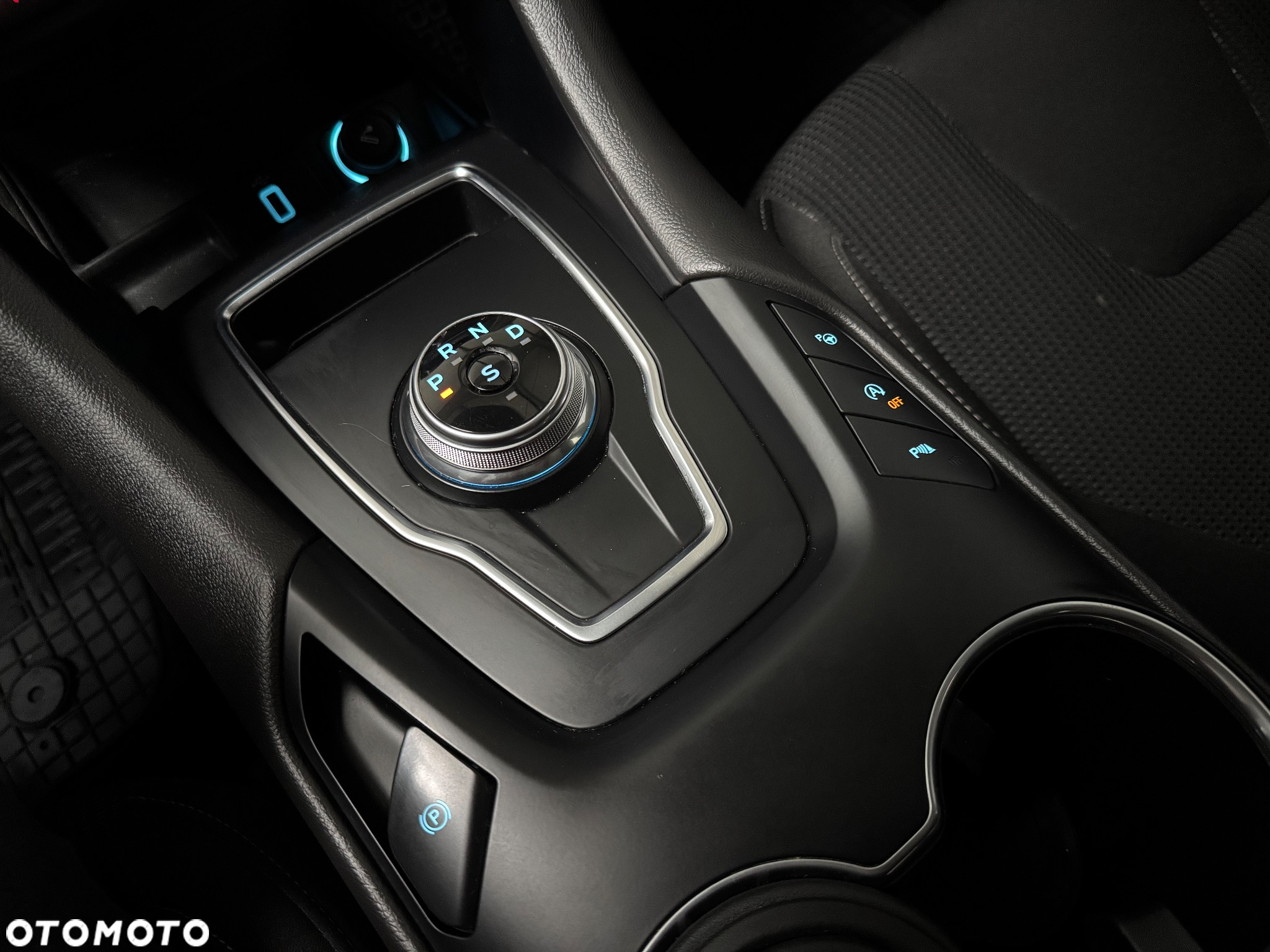 Ford Mondeo 2.0 EcoBlue Titanium - 23