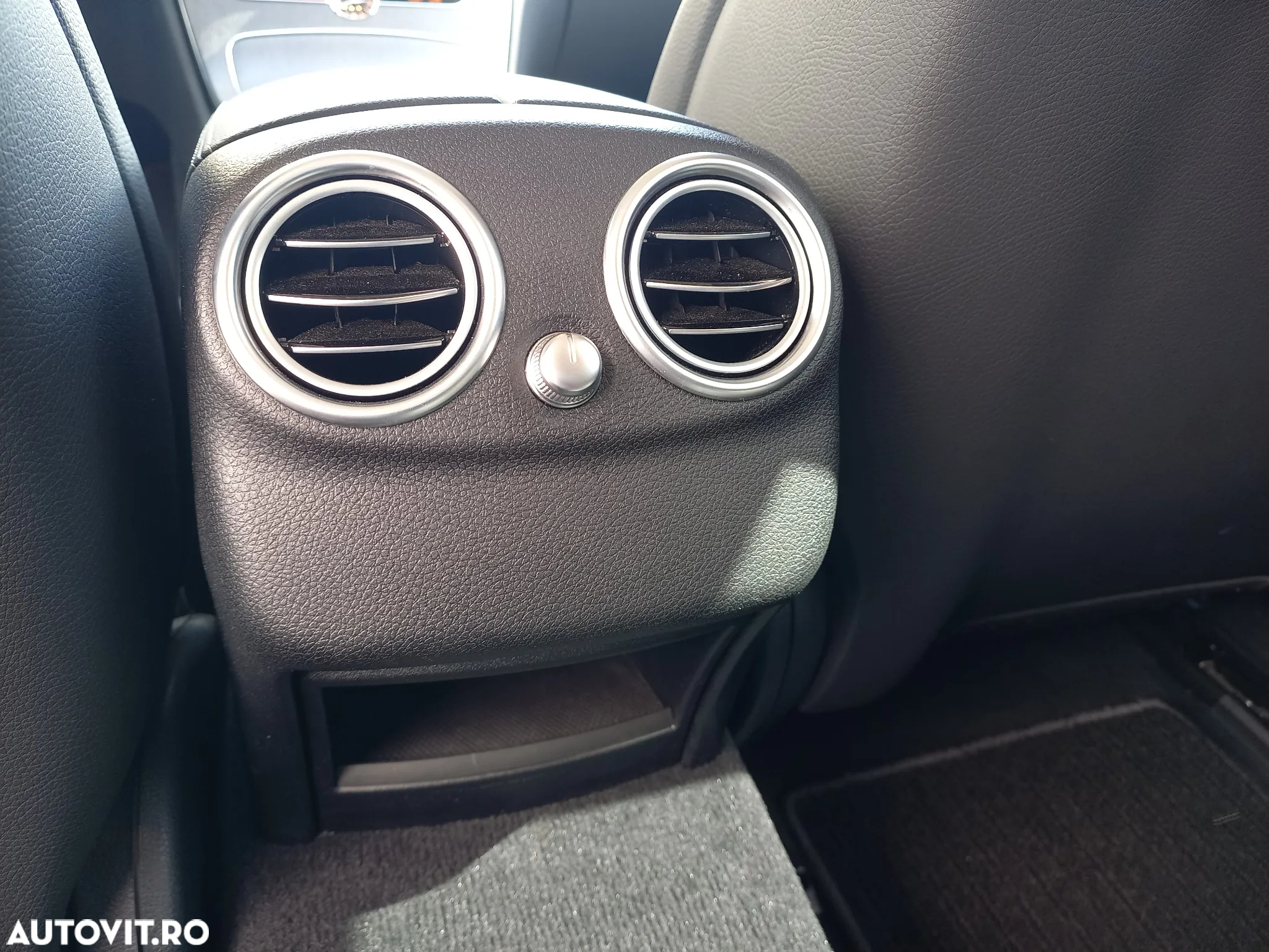 Mercedes-Benz C 300 e 9G-TRONIC Avantgarde - 28