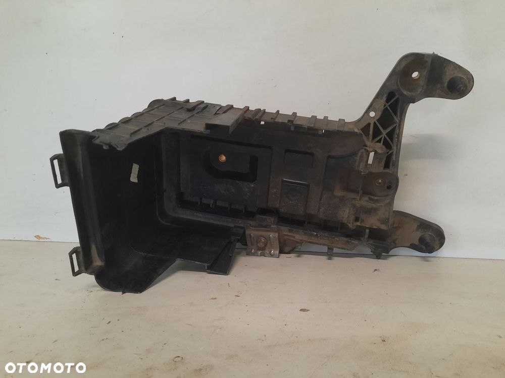 SKODA SUPERB 2 II PODSTAWA AKUMULATORA 1K0915333 9202 - 1