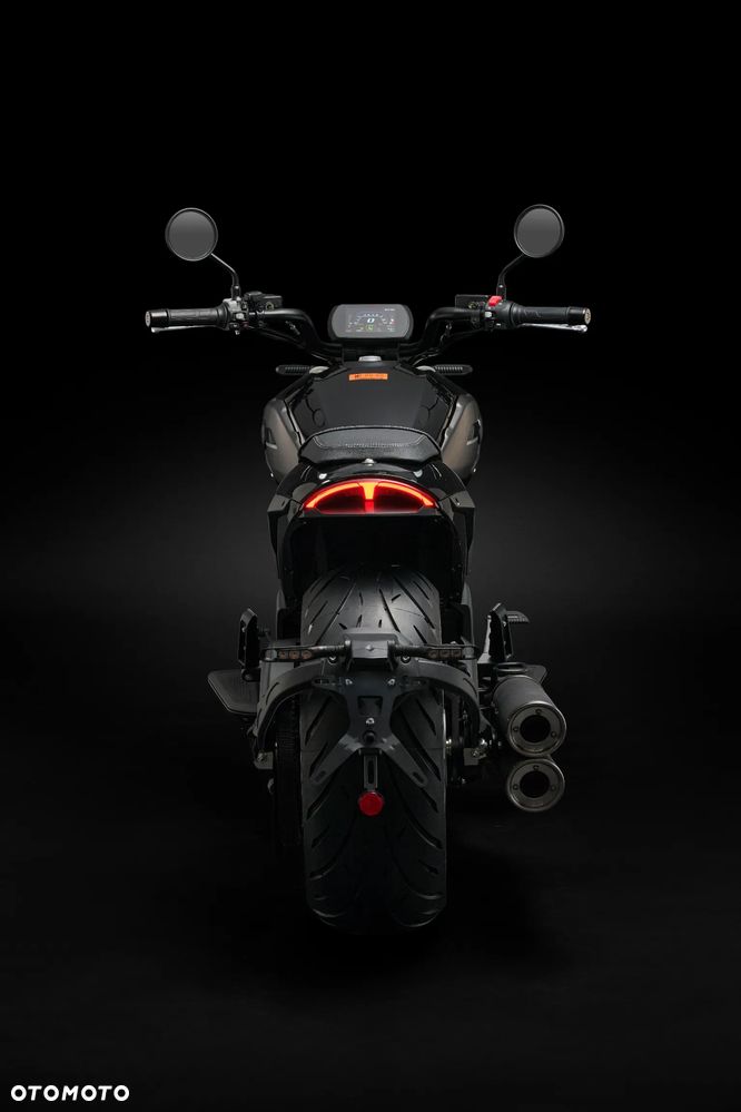 Morbidelli C1002V - 9