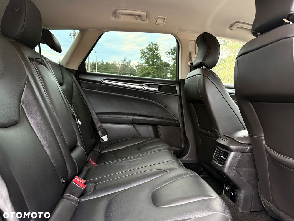 Ford Mondeo 2.0 TDCi Bi-Turbo Titanium PowerShift - 29