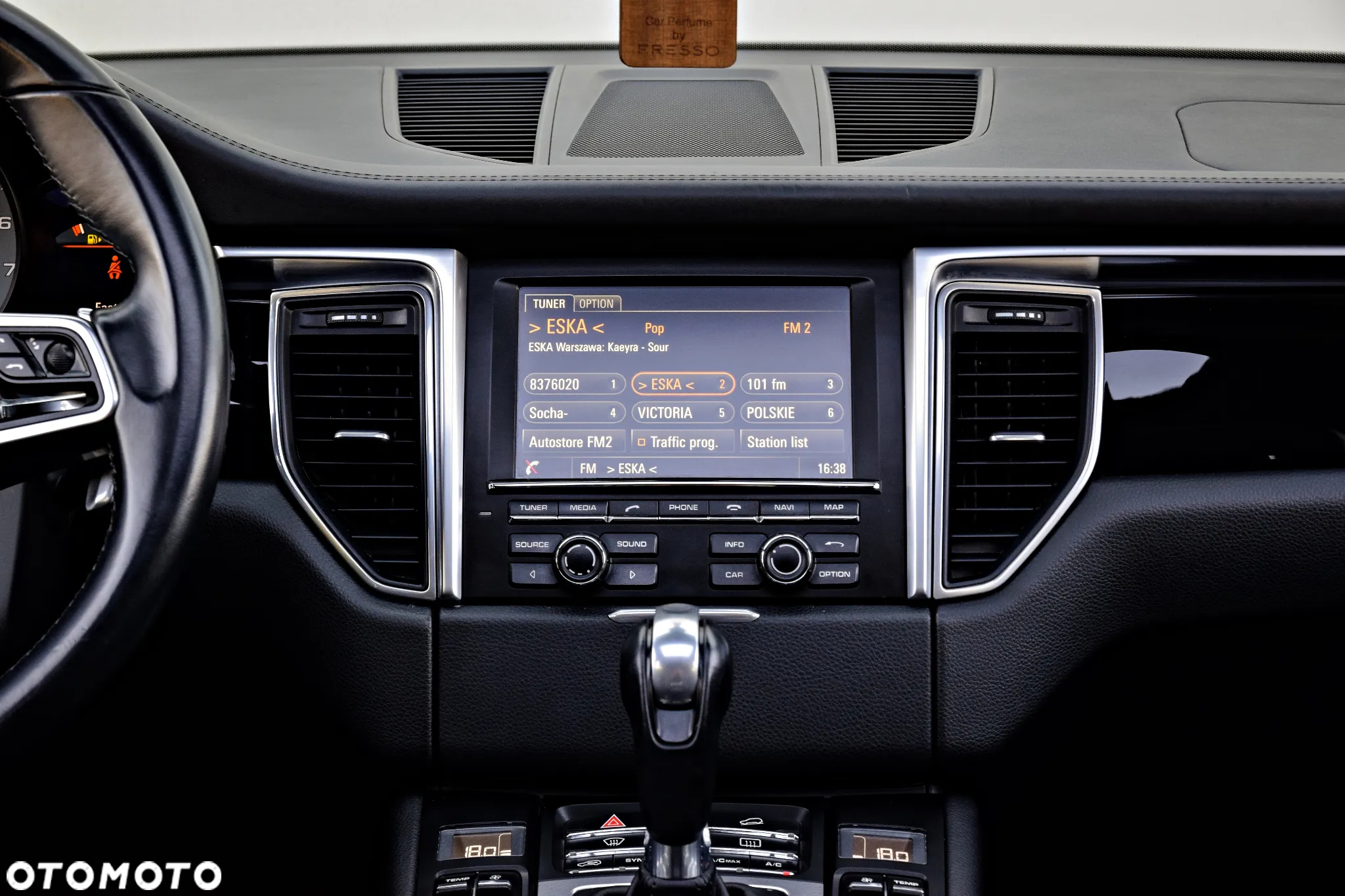 Porsche Macan S - 32