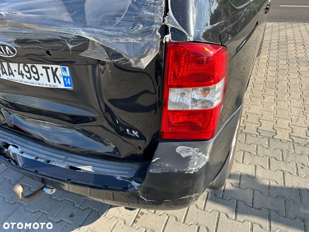 Kia Carnival - 33