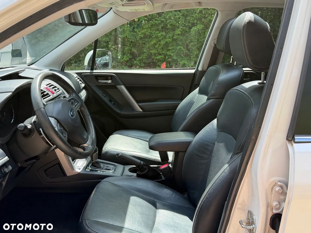 Subaru Forester 2.0 XT Platinum Lineartronic - 2