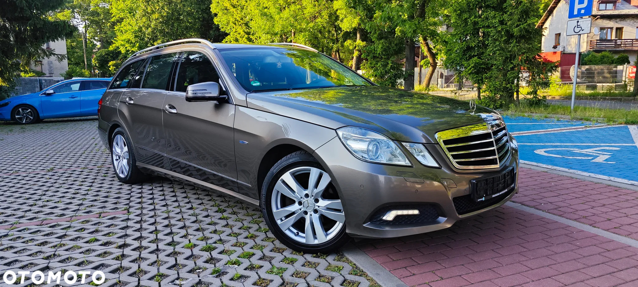 Mercedes-Benz Klasa E 220 T CDI Automatik Avantgarde - 3