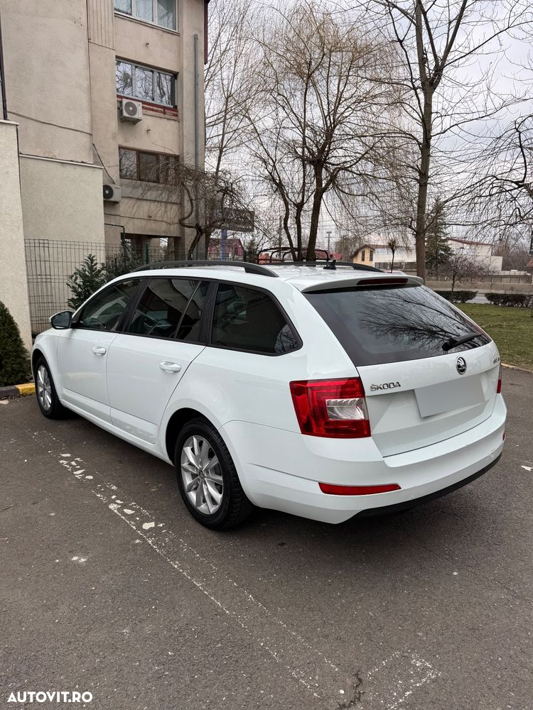 Skoda Octavia 1.6 TDI DSG Ambition - 3
