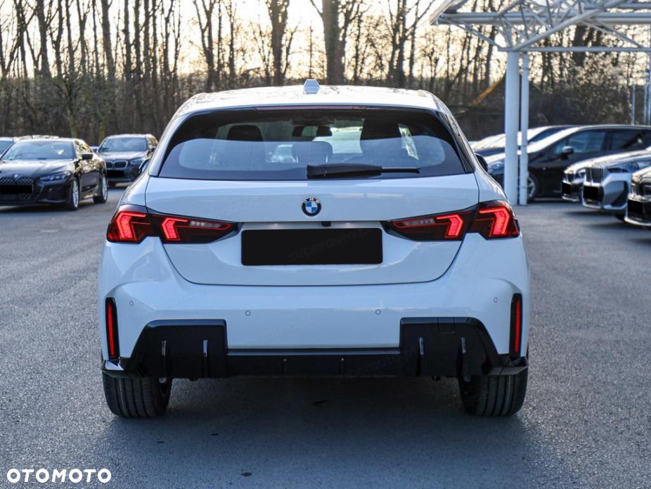 BMW Seria 1 120 mHEV - 5