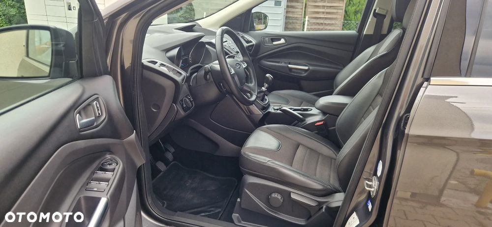 Ford Kuga 2.0 TDCi FWD Titanium - 14