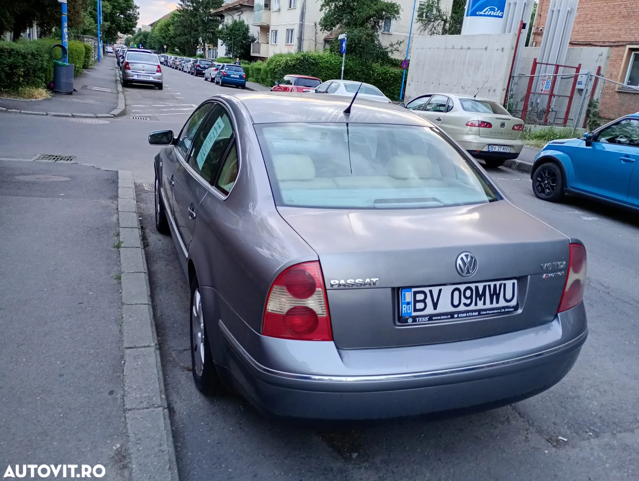 Volkswagen Passat 2.5TDI V6 4Motion Comfortline - 9