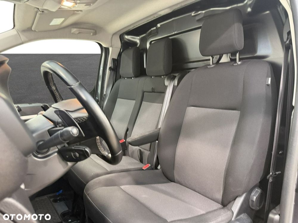 Opel Vivaro - 17