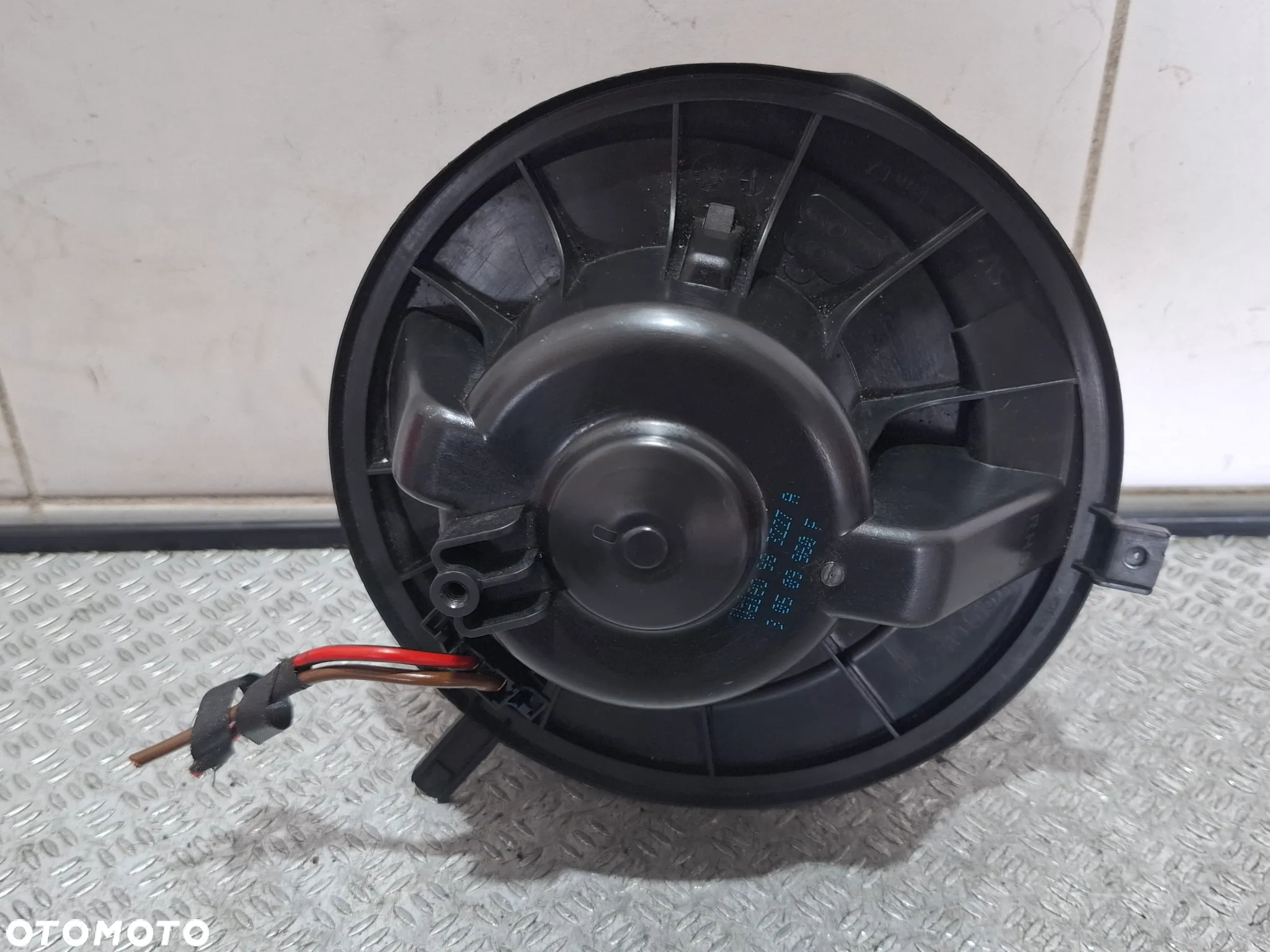 Wentylator nagrzewnicy Volkswagen Tiguan I nr 1K2819015A - 2