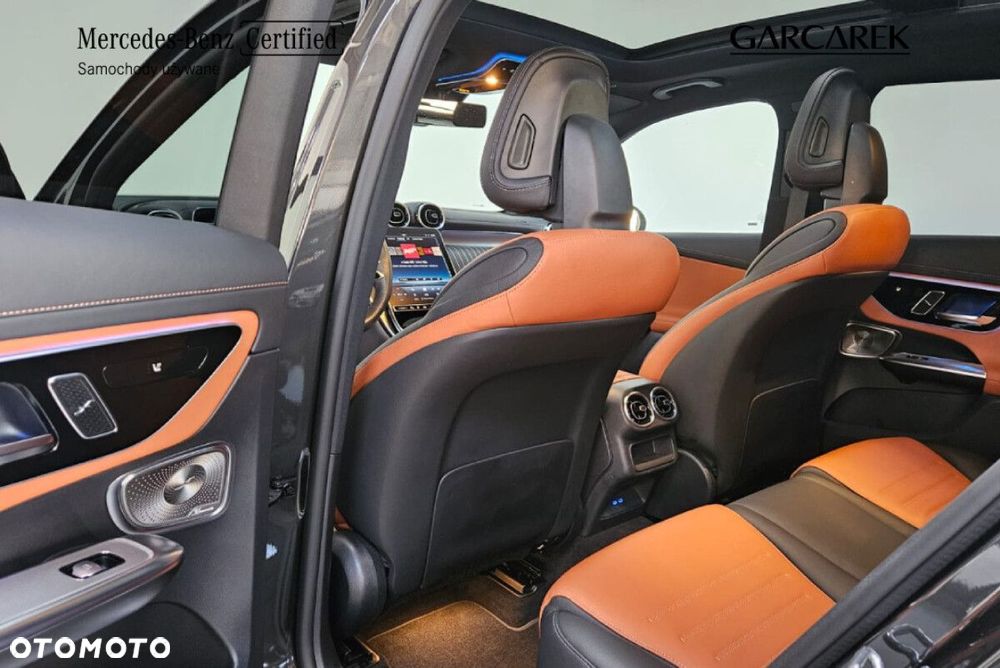 Mercedes-Benz GLC - 21