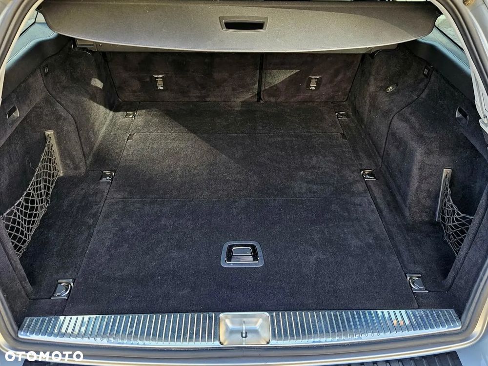 Mercedes-Benz Klasa E - 12