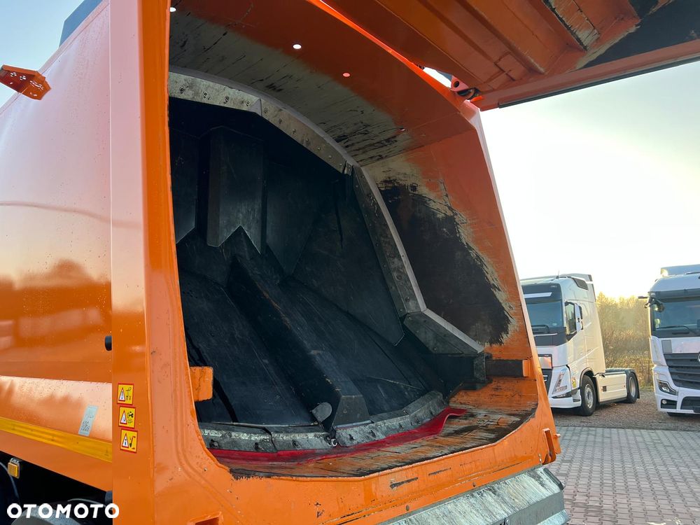 Mercedes-Benz Actros 2533 / 6x2 Śmieciarka / Zoeller Medium X2 / - 9