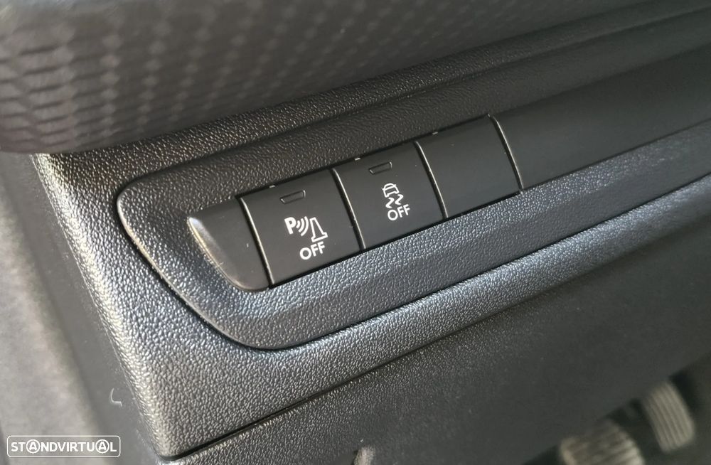 Peugeot 2008 1.2 PureTech Allure - 16