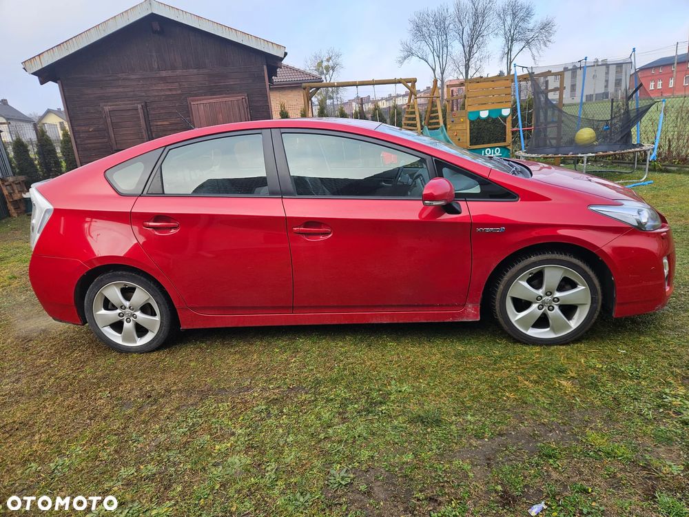 Toyota Prius (Hybrid) Executive - 5