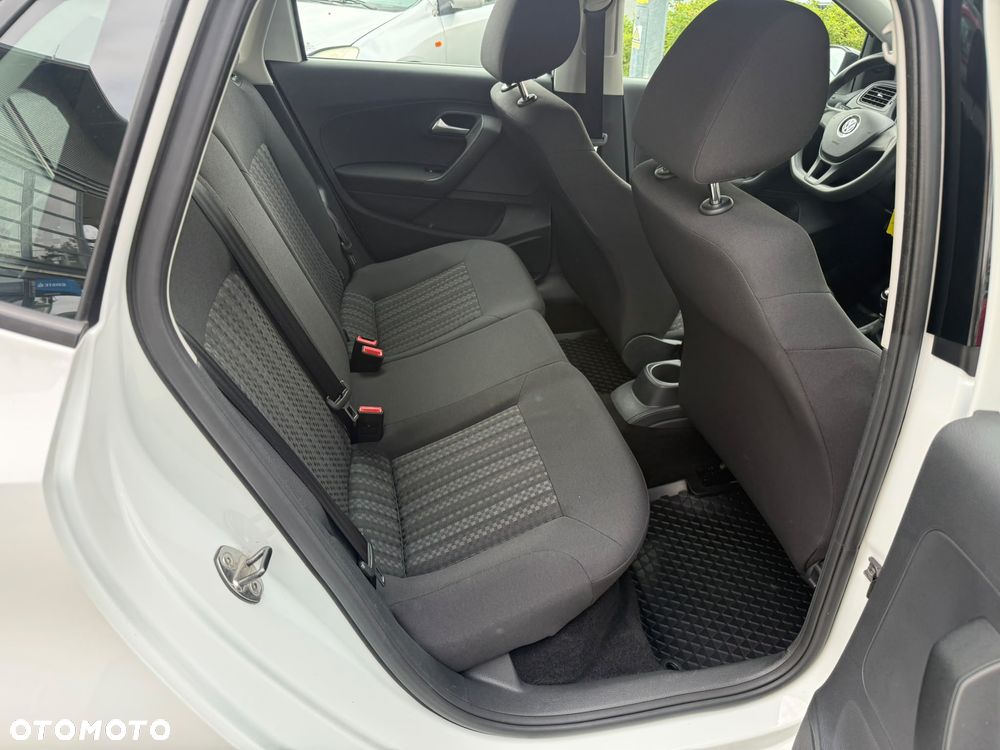 Volkswagen Polo - 19