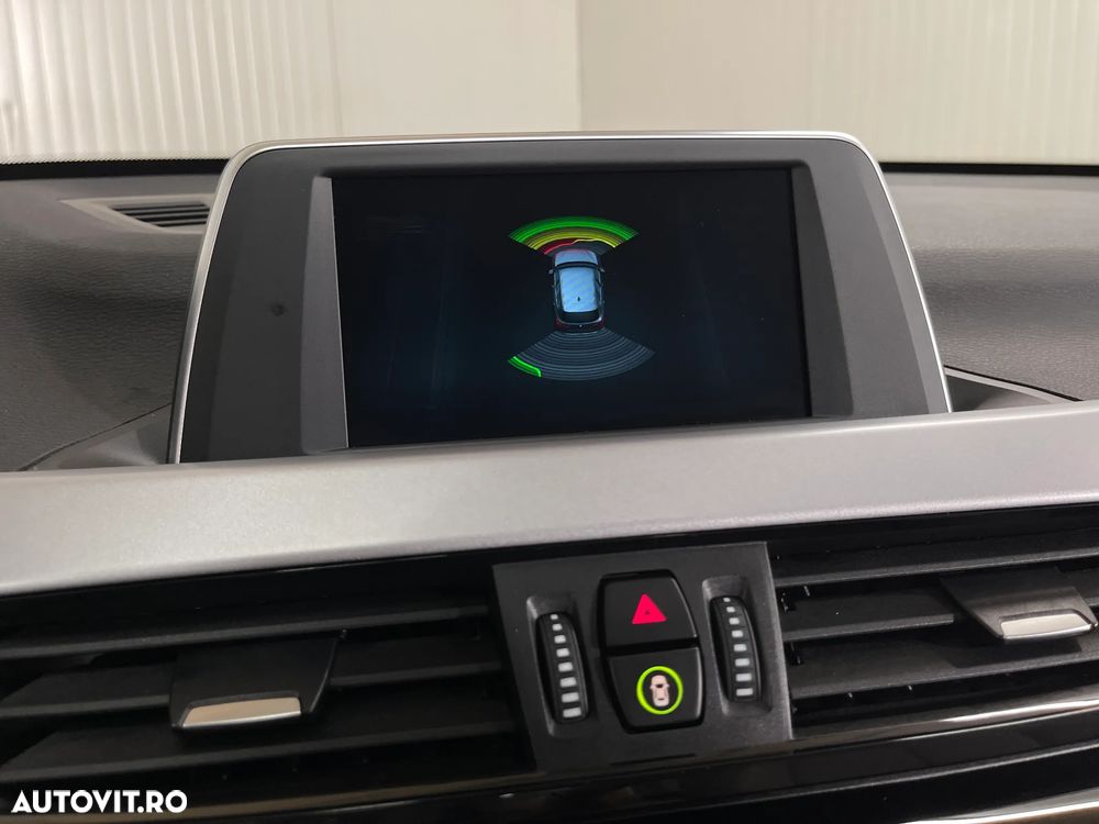 BMW X1 sDrive18i - 14