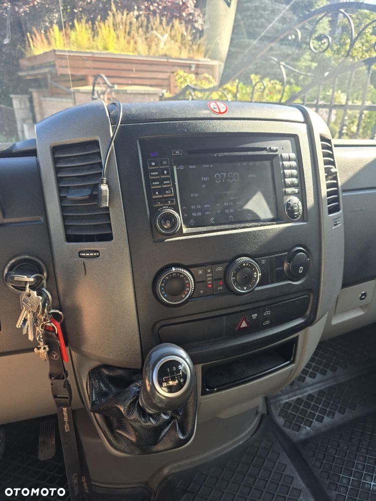 Mercedes-Benz Sprinter - 10