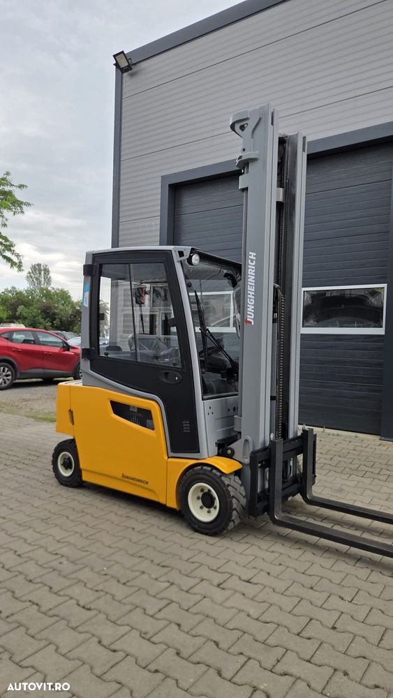 Jungheinrich EFG320 - 1