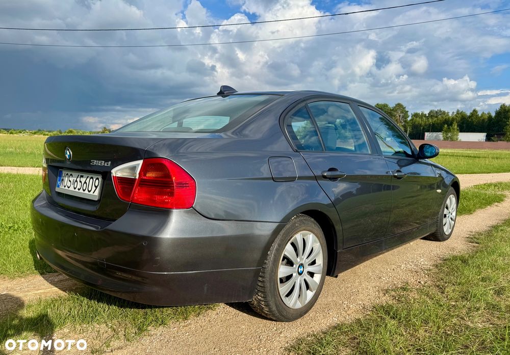 BMW Seria 3 318d DPF - 8