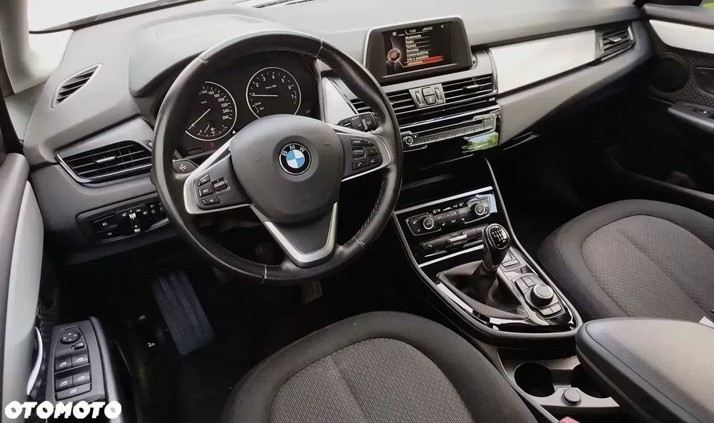 BMW Seria 2 218i Sport Line - 7