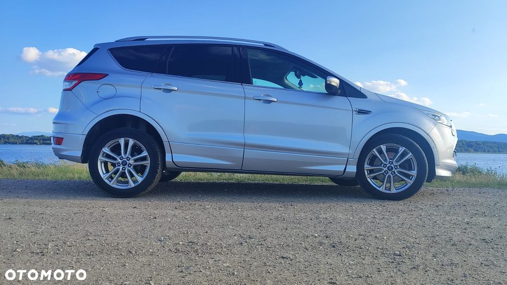 Ford Kuga 2.0 TDCi FWD Titanium Plus - 4
