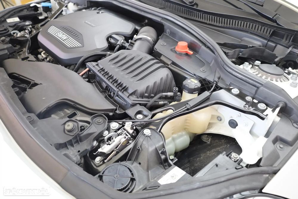 BMW 116 d Advantage Auto - 11
