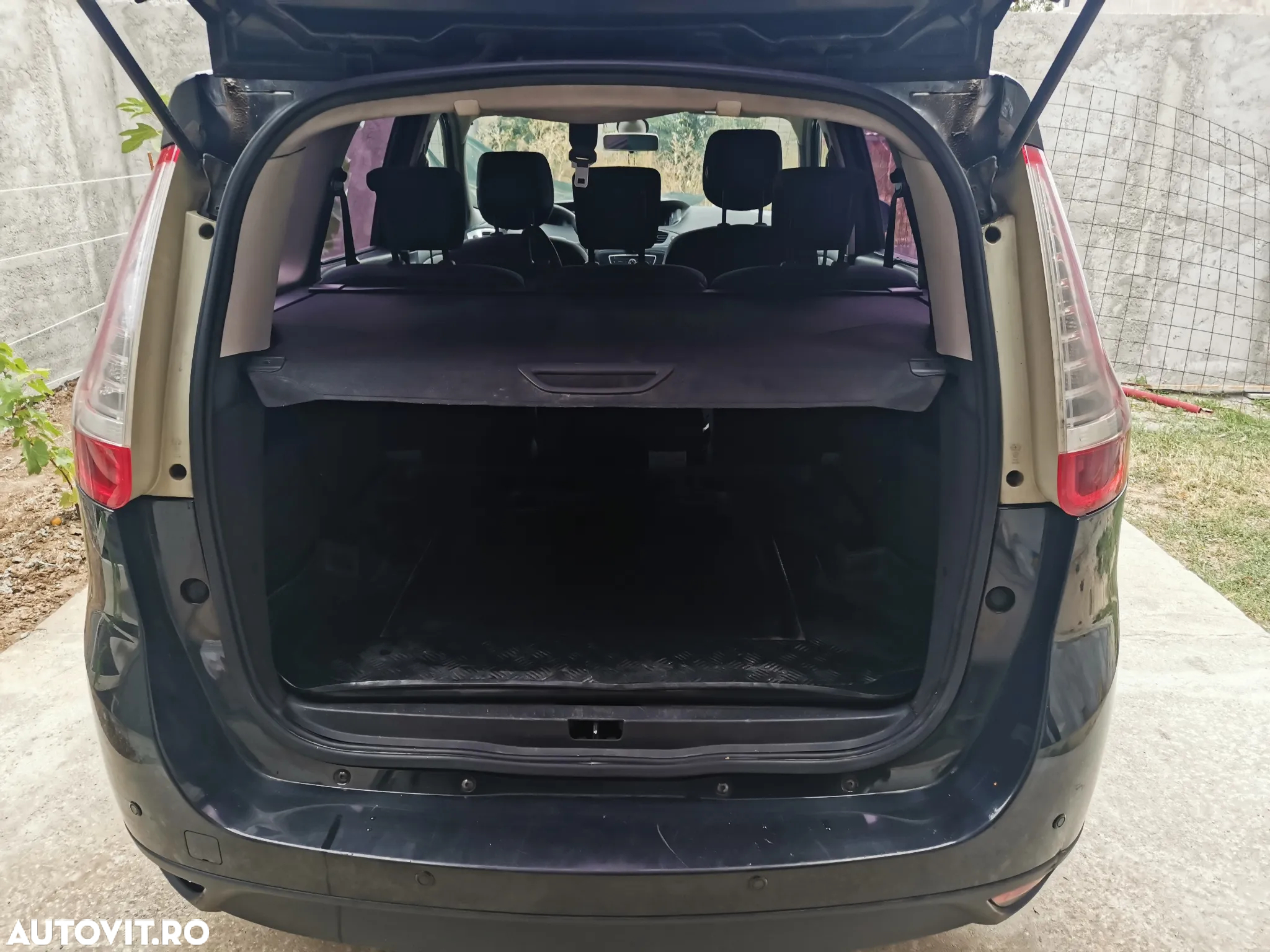 Renault Grand Scenic - 2