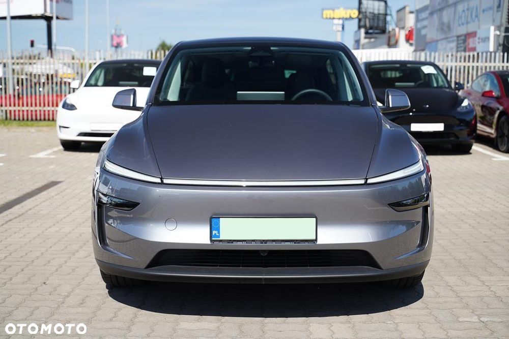 Tesla Y 83.1kWh Long Range RWD - 2