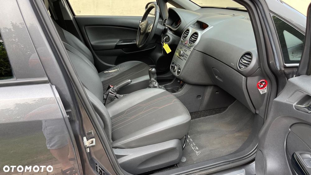 Opel Corsa 1.4 16V Sport - 17