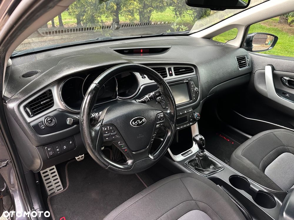 Kia Ceed 1.4 CVVT Vision - 14