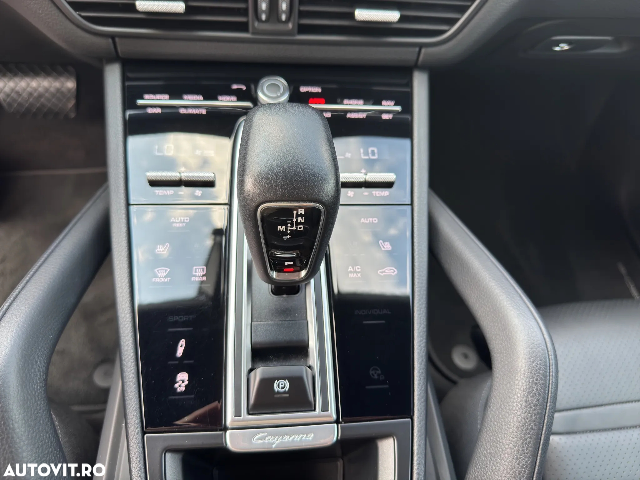 Porsche Cayenne Coupe - 16