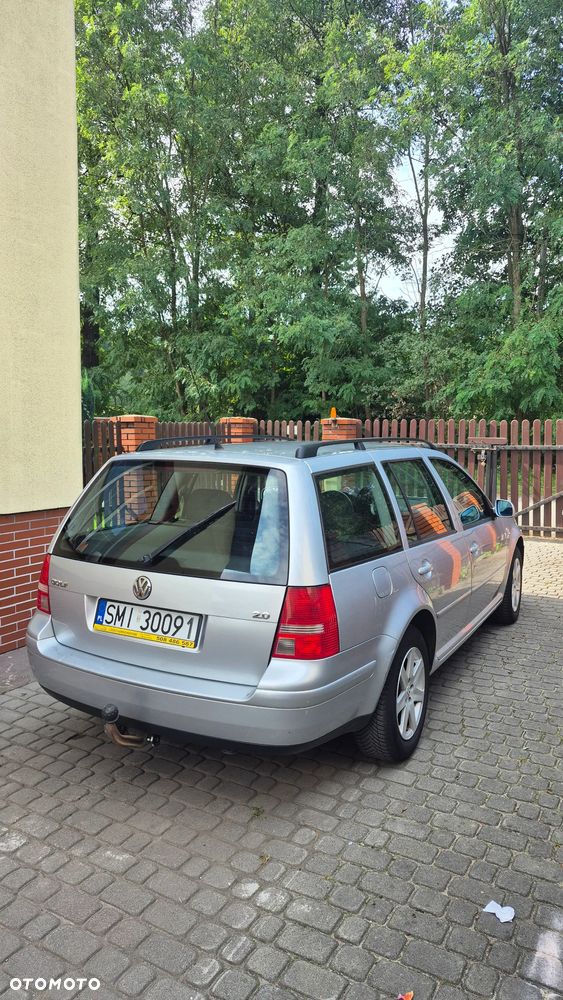 Volkswagen Golf - 4