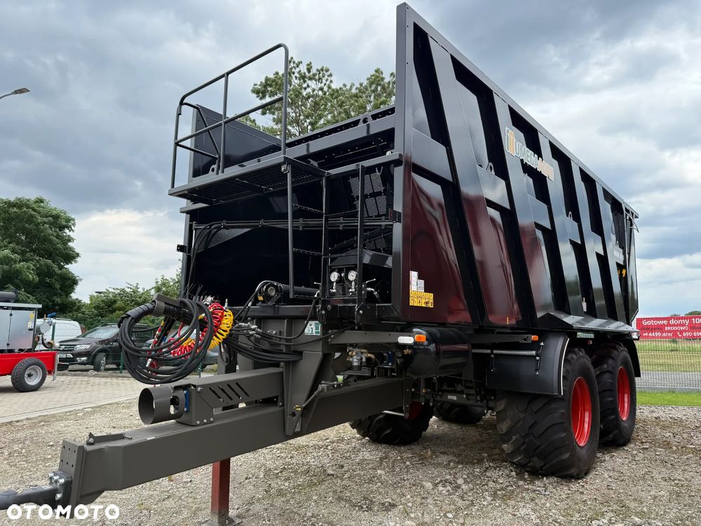 UMEGA Przyczepa objętościowa PI 20 ze ścianą przesuwną UMEGA AGRO - 2
