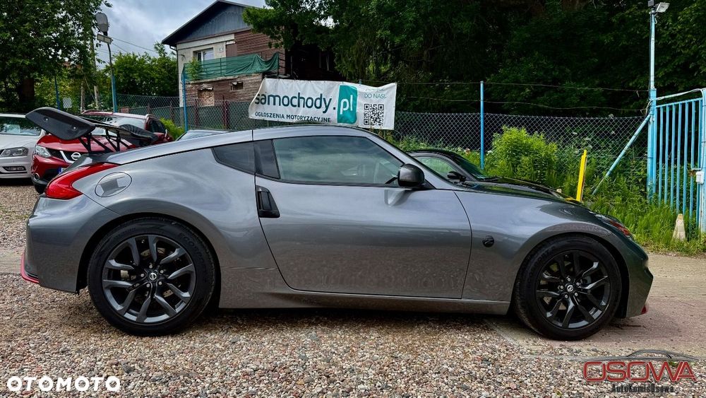 Nissan 370 Z - 9