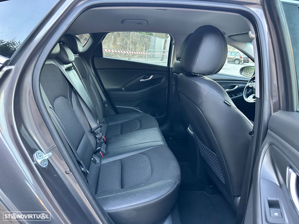 Hyundai i30 Fastback 1.0 T-GDi Style - 45